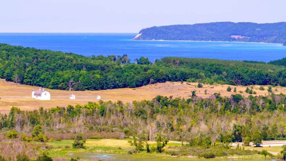 Sleeping bear dunes national lakeshore overview