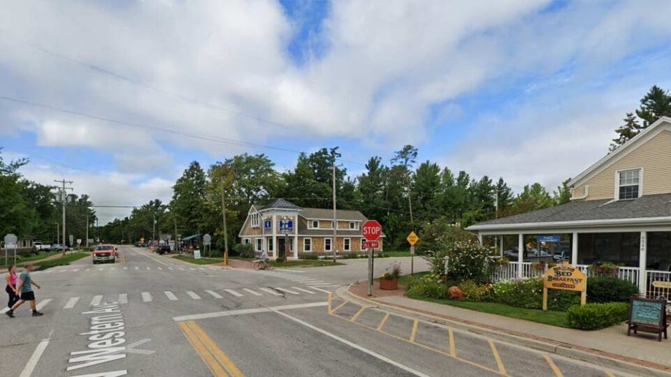 Small towns near Lively Acres Campground
