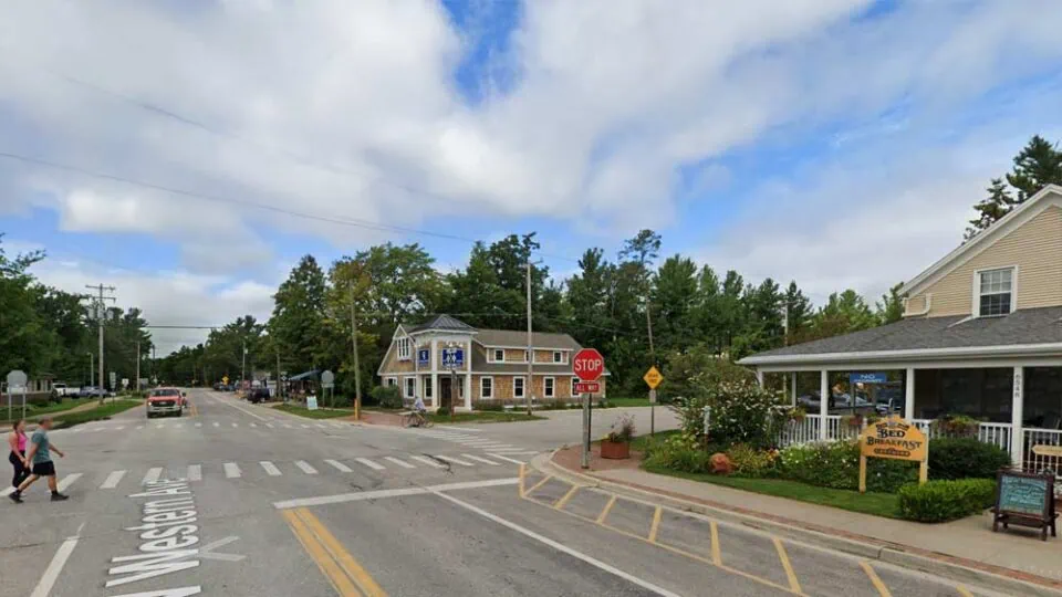 Small towns near Lively Acres Campground